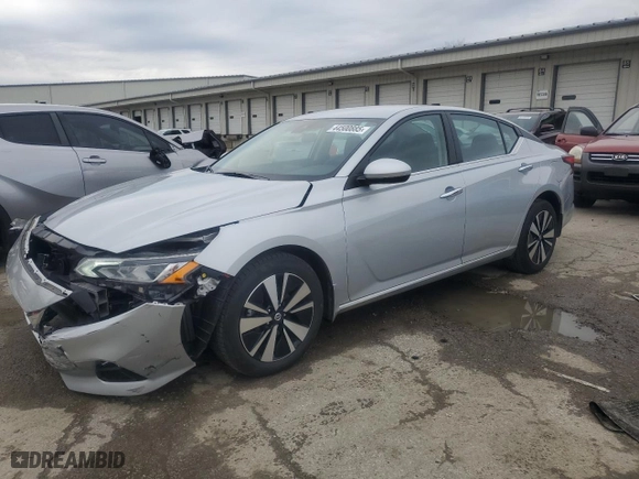 2022 Nissan Altima 2.5 SV with VIN 1N4BL4DW5NN366378, listed as a Copart auction lot 44500885 with 20,748 mi miles and Salvage Title. Bid and sale history available at carsss.com. Image 1.