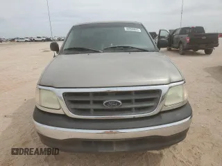 2002 Ford F-150 XL z VIN 1FTRF17292KE39045, wystawiony jako Copart lot #48860845 z przebiegiem 111 176 mil mil oraz Czysty tytuł • Clean title. Historia ofert i sprzedaży dostępna na DreamBid. Obrazek 5.