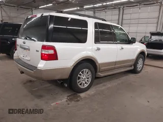2011 Ford Expedition XLT с VIN 1FMJU1J54BEF43443, выставлен на аукционе IAAI как лот 42052349 с пробегом 194 511 миль миль и . История ставок и продаж доступна на DreamBid. Изображение 4.