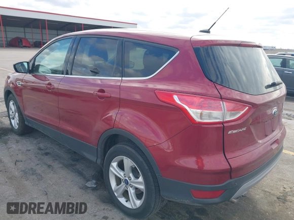 2016 Ford Escape SE with VIN 1FMCU0GX5GUA10252, listed as a IAAI auction lot 41686745 with 37,000 mi miles. Bid and sale history available at carsss.com. Image 3.