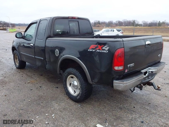 2000 Ford F-150 XL with VIN 1FTRX18LXYNA76850, listed as a IAAI auction lot 41384438 with 167,471 mi miles. Bid and sale history available at carsss.com. Image 3.
