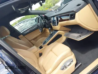 2018 Porsche Macan with VIN WP1AA2A57JLB02790, listed as a IAAI auction lot 42001685 with 59,313 mi miles. Bid and sale history available at carsss.com. Image 5.