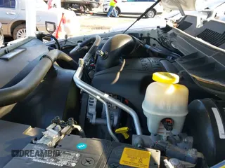 2018 Ram 1500 Big Horn z VIN 1C6RR7GT6JS106424, wystawiony jako IAAI lot #41459931 z przebiegiem 145 284 mil mil oraz . Historia ofert i sprzedaży dostępna na DreamBid. Obrazek 19.