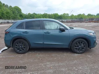 2024 Honda HR-V Sport z VIN 3CZRZ2H5XRM776715, wystawiony jako IAAI lot #42377596 z przebiegiem 19 146 mil mil oraz . Historia ofert i sprzedaży dostępna na DreamBid. Obrazek 13.