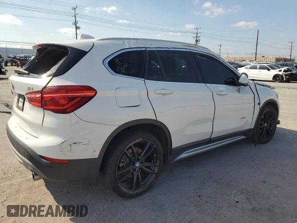 2017 BMW X1 sDrive28i with VIN WBXHU7C38H5H35352, listed as a Copart auction lot 44270505 with 68,047 mi miles and Salvage Title. Bid and sale history available at carsss.com. Image 3.