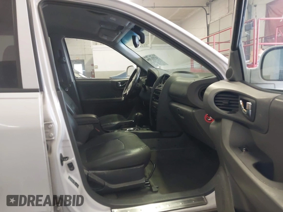 2004 Hyundai Santa Fe GLS with VIN KM8SC13E44U797943, listed as a IAAI auction lot 41731356 with 184,139 mi miles. Bid and sale history available at carsss.com. Image 5.