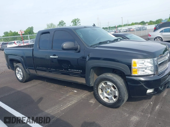 2010 Chevrolet Silverado 1500 LT with VIN 1GCSKSE38AZ162652, listed as a IAAI auction lot 42117886 with 228,980 mi miles and . Bid and sale history available at DreamBid. Image 13.