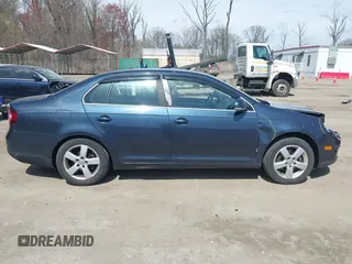 2009 Volkswagen Jetta SE с VIN 3VWRZ71K69M024624, выставлен на аукционе IAAI как лот 41919261 с пробегом 141 601 миль миль и . История ставок и продаж доступна на DreamBid. Изображение 13.