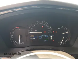 2019 Cadillac XT5 Premium Luxury AWD with VIN 1GYKNFRS9KZ223065, listed as a Copart auction lot 60902645 with 101,168 mi miles and Salvage title. Bid and sale history available at DreamBid. Image 9.