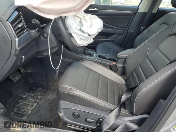 2022 Volkswagen Jetta SE with VIN 3VWEM7BU7NM004776, listed as a Copart auction lot 54968125 with 37,216 mi miles and Salvage title. Bid and sale history available at DreamBid. Image 7.