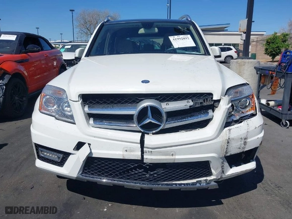 2012 Mercedes-Benz GLK-Class GLK 350 with VIN WDCGG5GB3CF830806, listed as a IAAI auction lot 41992892 with 83,248 mi miles. Bid and sale history available at carsss.com. Image 6.