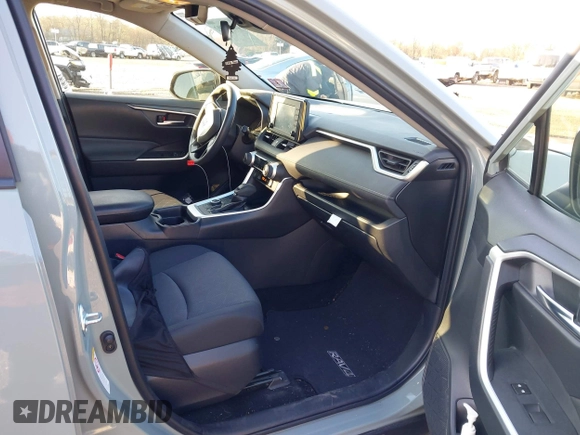 2019 Toyota RAV4 Hybrid XLE with VIN JTMRWRFV0KD013274, listed as a IAAI auction lot 41918992 with 97,850 mi miles. Bid and sale history available at carsss.com. Image 5.