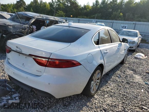 2017 Jaguar XF 35t Premium with VIN SAJBD4BV7HCY30404, listed as a Copart auction lot 67527224 with 91,898 mi miles and Clean Title. Bid and sale history available at carsss.com. Image 3.