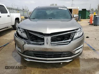 2017 Lincoln MKC Reserve with VIN 5LMCJ3D91HUL35558, listed as a Copart auction lot 53739575 with 188,577 mi miles and Salvage title. Bid and sale history available at DreamBid. Image 5.