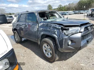 2016 Toyota 4Runner Limited with VIN JTEBU5JR2G5285963, listed as a Copart auction lot 47833475 with 135,119 mi miles and Salvage Title. Bid and sale history available at DreamBid. Image 4.