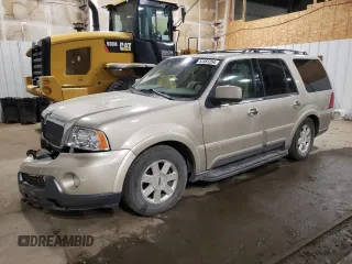 2004 Lincoln Navigator Luxury with VIN 5LMFU28R84LJ19005, listed as a Copart auction lot 61062514 with 171,598 mi miles and Non Repairable. Bid and sale history available at carsss.com. Image 1.