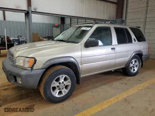 2001 Nissan Pathfinder LE with VIN JN8DR07Y31W508744, listed as a Copart auction lot 45919825 with 518,383 mi miles and Salvage Title. Bid and sale history available at carsss.com. Image 1.