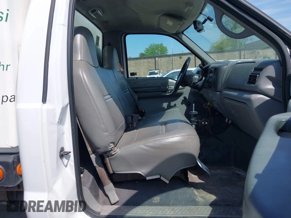 2002 Ford F-250 XL with VIN 1FTNF20L02EC27835, listed as a IAAI auction lot 42239136 with 171,842 mi miles and . Bid and sale history available at DreamBid. Image 8.