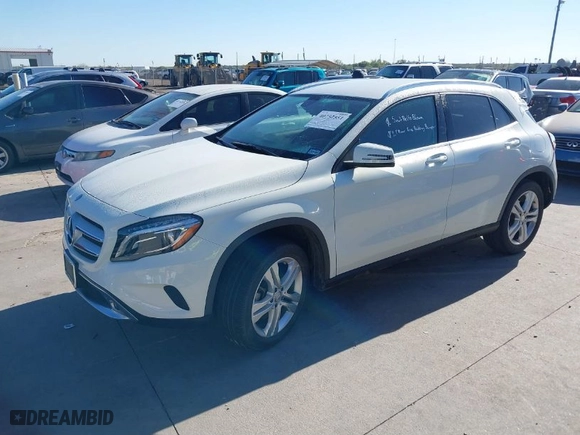 2015 Mercedes-Benz GLA-Class GLA 250 with VIN WDCTG4EB7FJ140389, listed as a IAAI auction lot 40752551 with NaN miles. Bid and sale history available at carsss.com. Image 2.