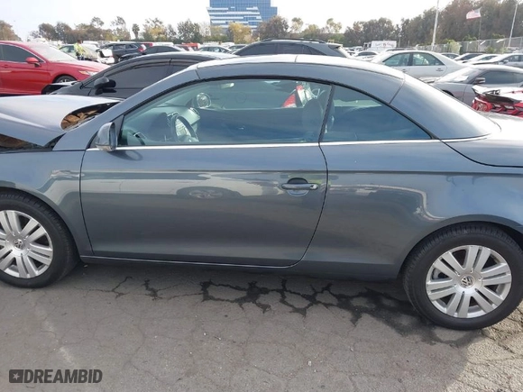 2008 Volkswagen Eos Turbo with VIN WVWBA71F28V015647, listed as a IAAI auction lot 41473226 with NaN miles. Bid and sale history available at carsss.com. Image 14.