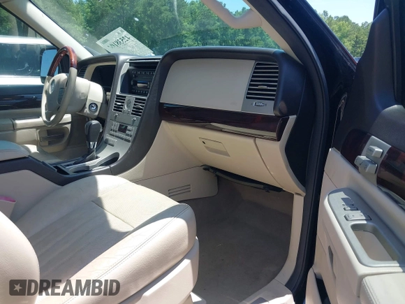 2003 Lincoln Aviator Premium with VIN 5LMEU78HX3ZJ46430, listed as a IAAI auction lot 42538104 with Not provided miles and . Bid and sale history available at DreamBid. Image 5.