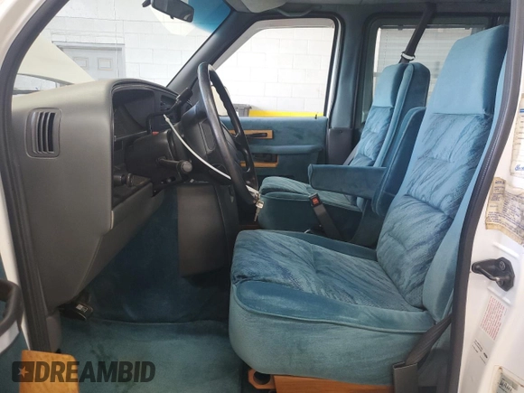 1993 Ford Econoline Cargo with VIN 1FDEE14Y5PHA07711, listed as a Copart auction lot 62064705 with 150,336 mi miles and Salvage title. Bid and sale history available at DreamBid. Image 7.