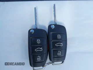 2017 Audi A3 Premium z VIN WAUAUGFF6H1044150, wystawiony jako IAAI lot #42002615 z przebiegiem 60 371 mil mil oraz . Historia ofert i sprzedaży dostępna na DreamBid. Obrazek 11.