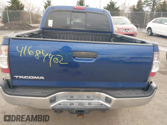 2014 Toyota Tacoma with VIN 3TMLU4EN0EM147243, listed as a IAAI auction lot 41684902 with 308,167 mi miles. Bid and sale history available at carsss.com. Image 15.