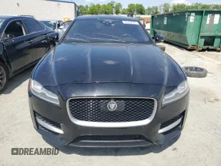 2017 Jaguar XF with VIN SAJBL4BN1HCY48027, listed as a Copart auction lot 54494235 with 192,664 mi miles and Clean Title. Bid and sale history available at DreamBid. Image 5.