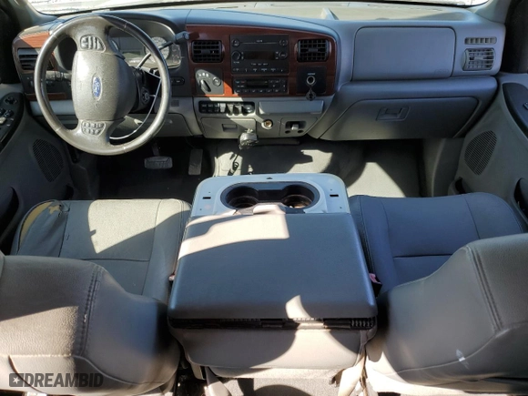 2006 Ford Super Duty F-350 DRW XL with VIN 1FTWW33P16EB68292, listed as a Copart auction lot 42561725 with 196,260 mi miles and Salvage Title. Bid and sale history available at carsss.com. Image 8.