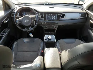 2019 Kia Niro EV EX with VIN KNDCC3LG9K5024415, listed as a Copart auction lot 52917955 with 173,352 mi miles and Clean Title. Bid and sale history available at carsss.com. Image 8.