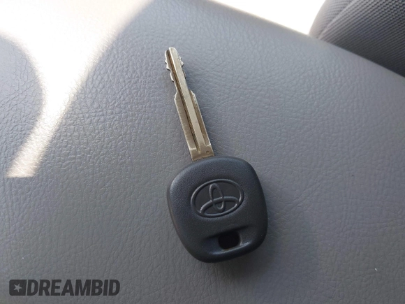 2008 Toyota RAV4 Limited с VIN JTMZD31V085093608, выставлен на аукционе IAAI как лот 42041980 с пробегом 127 613 миль миль и . История ставок и продаж доступна на DreamBid. Изображение 11.
