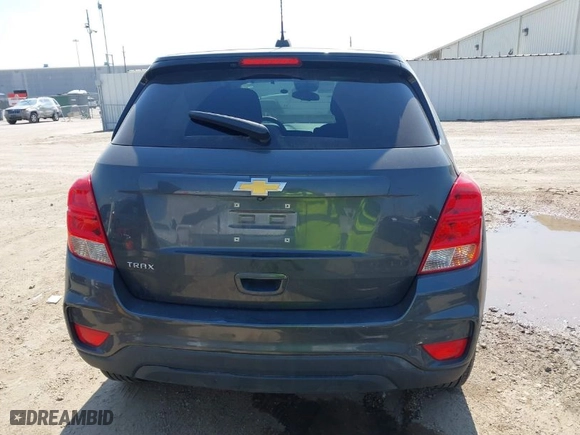2020 Chevrolet Trax LS with VIN 3GNCJKSB4LL228232, listed as a IAAI auction lot 41670275 with 113,043 mi miles. Bid and sale history available at carsss.com. Image 17.