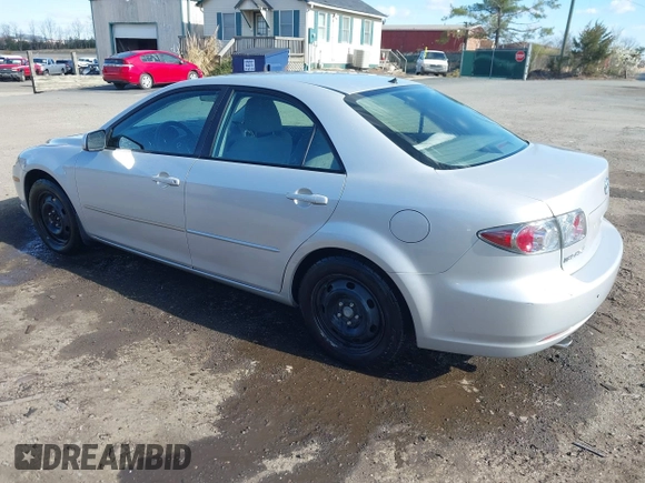 2006 Mazda 6 i with VIN 1YVFP80C165M62457, listed as a IAAI auction lot 41849081 with 172,372 mi miles. Bid and sale history available at carsss.com. Image 3.