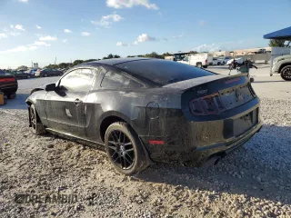 2014 Ford Mustang V6 with VIN 1ZVBP8AM2E5230831, listed as a Copart auction lot 45585315 with 156,753 mi miles and Salvage Title. Bid and sale history available at carsss.com. Image 2.
