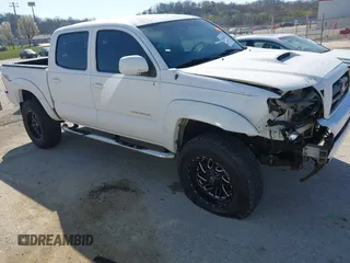 2007 Toyota Tacoma PreRunner z VIN 5TEJU62N07Z369407, wystawiony jako IAAI lot #41874475 z przebiegiem 298 850 mil mil oraz . Historia ofert i sprzedaży dostępna na DreamBid. Obrazek 1.
