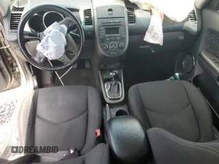 2013 Kia Soul + z VIN KNDJT2A66D7620732, wystawiony jako Copart lot #55578195 z przebiegiem 143 092 mil mil oraz Szkoda całkowita • Salvage title. Historia ofert i sprzedaży dostępna na DreamBid. Obrazek 8.