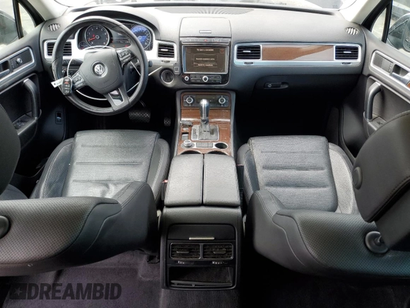 2016 Volkswagen Touareg Sport с VIN WVGEF9BP3GD011138, выставлен на аукционе Copart как лот 53557195 с пробегом 75 825 миль миль и Списание • Salvage title. История ставок и продаж доступна на DreamBid. Изображение 8.