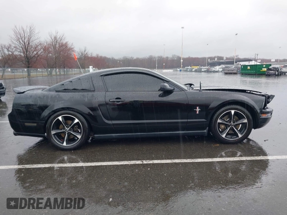 2007 Ford Mustang Deluxe with VIN 1ZVHT80N375320203, listed as a IAAI auction lot 41871055 with 80,891 mi miles. Bid and sale history available at carsss.com. Image 13.