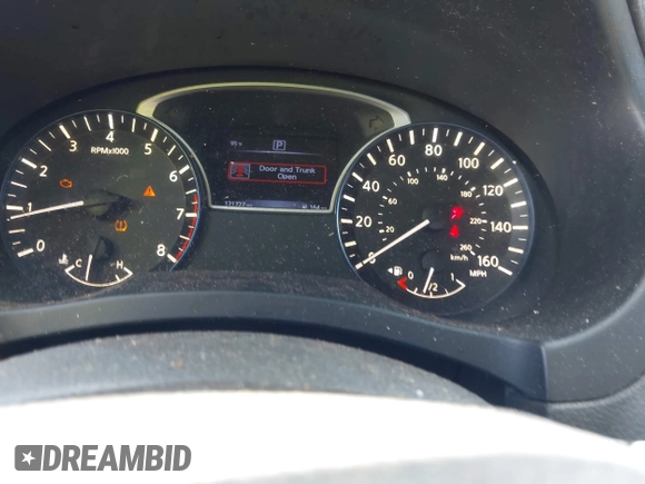 2017 Nissan Altima SR z VIN 1N4AL3AP3HN346511, wystawiony jako IAAI lot #42252884 z przebiegiem 121 727 mil mil oraz . Historia ofert i sprzedaży dostępna na DreamBid. Obrazek 7.