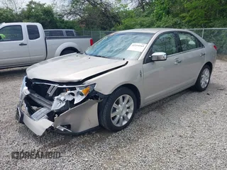 2010 Lincoln MKZ z VIN 3LNHL2GC0AR754146, wystawiony jako IAAI lot #42214165 z przebiegiem 88 913 mil mil oraz . Historia ofert i sprzedaży dostępna na DreamBid. Obrazek 19.