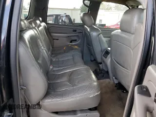 2004 Chevrolet Suburban LT with VIN 1GNEC16Z34J180543, listed as a Copart auction lot 44303975 with 270,011 mi miles and Salvage Title. Bid and sale history available at carsss.com. Image 10.
