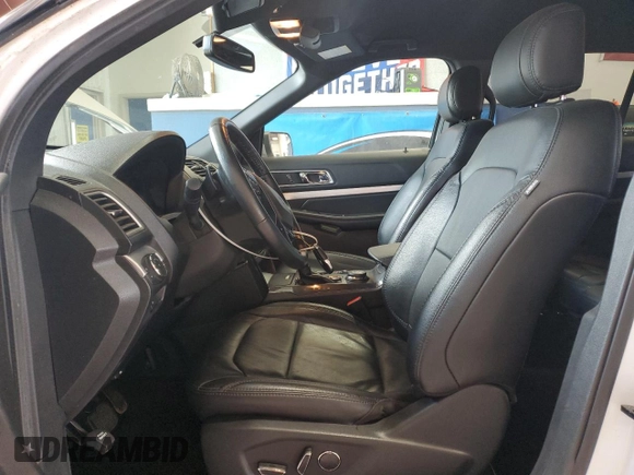 2017 Ford Explorer XLT z VIN 1FM5K8D89HGD10533, wystawiony jako Copart lot #63228615 z przebiegiem 134 917 mil mil oraz Szkoda całkowita • Salvage title. Historia ofert i sprzedaży dostępna na DreamBid. Obrazek 7.