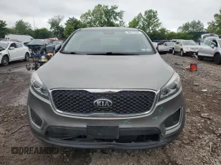 2016 Kia Sorento LX z VIN 5XYPG4A37GG006506, wystawiony jako Copart lot #59517245 z przebiegiem 127 151 mil mil oraz Szkoda całkowita • Salvage title. Historia ofert i sprzedaży dostępna na DreamBid. Obrazek 5.