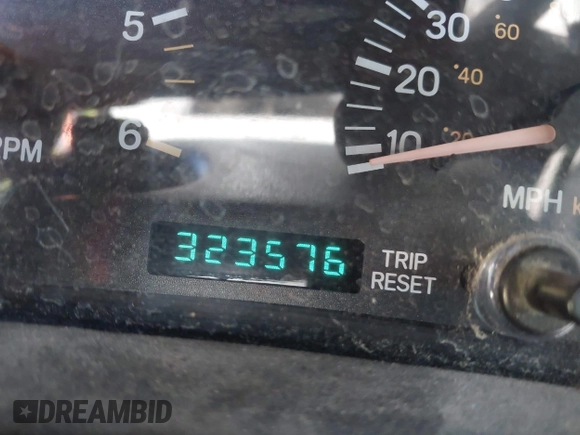 2001 Jeep Cherokee Sport with VIN 1J4FF48S51L516712, listed as a IAAI auction lot 42247399 with 323,576 mi miles and . Bid and sale history available at DreamBid. Image 16.