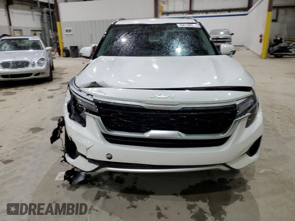 2023 Kia Seltos EX z VIN KNDERCAA0P7409735, wystawiony jako Copart lot #54148925 z przebiegiem 15 386 mil mil oraz Szkoda całkowita • Salvage title. Historia ofert i sprzedaży dostępna na DreamBid. Obrazek 5.