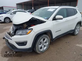 2020 Jeep Compass Altitude z VIN 3C4NJCBB9LT108501, wystawiony jako IAAI lot #41700451 z przebiegiem 66 395 mil mil oraz . Historia ofert i sprzedaży dostępna na DreamBid. Obrazek 17.