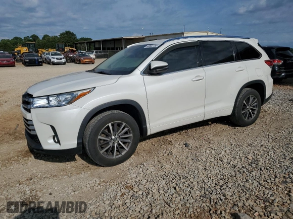 2018 Toyota Highlander SE с VIN 5TDKZRFH3JS549173, выставлен на аукционе Copart как лот 60822155 с пробегом 92 452 миль миль и Списание • Salvage title. История ставок и продаж доступна на DreamBid. Изображение 1.