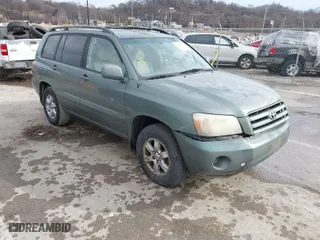 2004 Toyota Highlander with VIN JTEGP21A740013942, listed as a IAAI auction lot 41642875 with 192,624 mi miles. Bid and sale history available at carsss.com. Image 1.