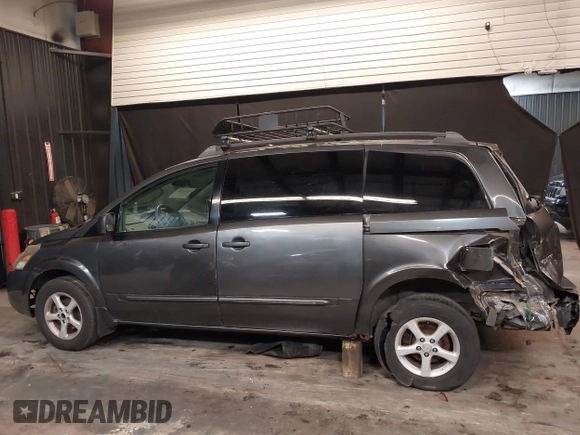 2004 Nissan Quest S with VIN 5N1BV28UX4N353525, listed as a IAAI auction lot 39576363 with 110,784 mi miles. Bid and sale history available at carsss.com. Image 14.